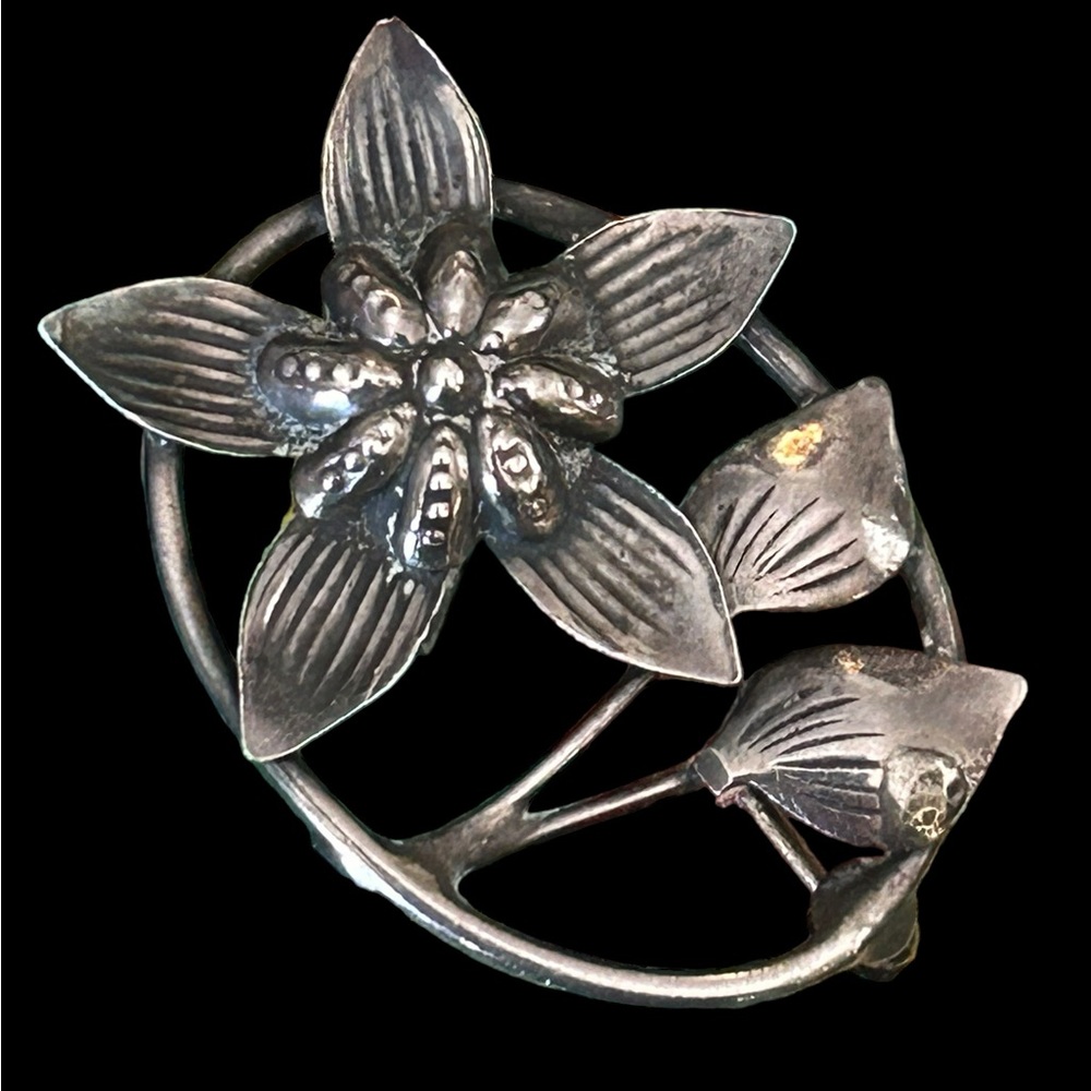 Vintage Floral Lang Sterling Brooch 1 1/4”x 7/8”